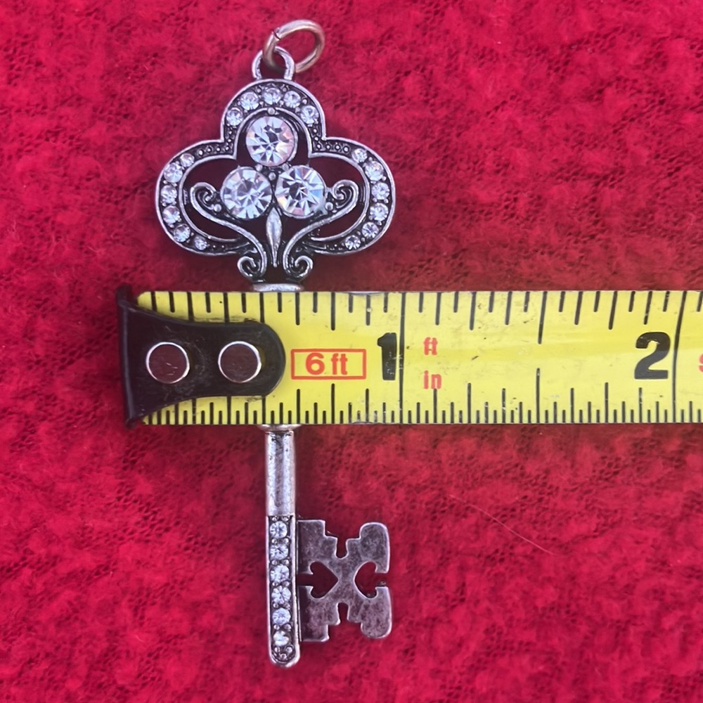 Silver tone Skeleton Key Pendant - Picture 9 of 9